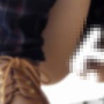 美女御用達のトイレ覗き!下半身剝き出しの正体は?