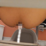 和式トイレ覗き見!内股がエロいよねw