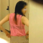 中式トイレ覗き!中華美女の下半身丸出し姿が丸見えですって!