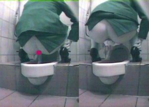 和式トイレ覗き!スーツ姿のOLの極太1本グソ1